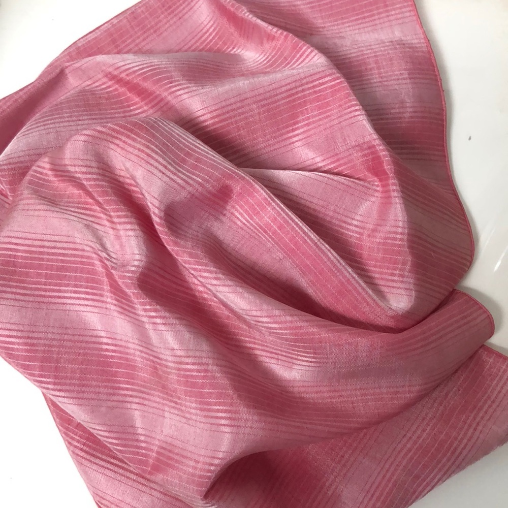 VTG Ray Strauss Bandana, Scarf, Handkerchief  Metallic Pink Look EC